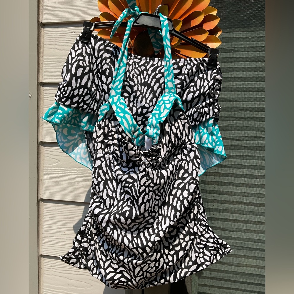 24th & Ocean Black and White Sailor Collar Blouse with Tie Front - Picture 2 of 9